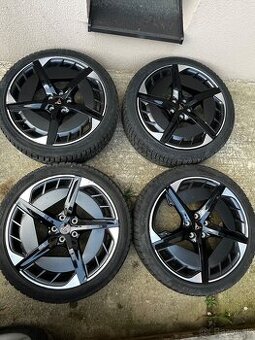 Kolesa Cupra Born 215/45 R20