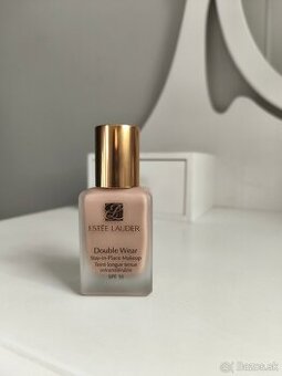 Estee Lauder Double Wear makeup 2C3 Fresco