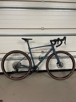 Gravel Cube nuroad M  2025 Grx