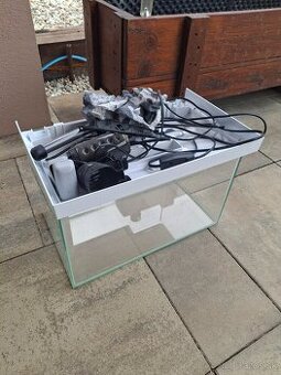 Akvarium 25 litrové s príslušenstvom