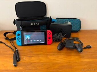 Nintendo Switch V2 + Zelda Sheikah Svietiace púzdro & bag