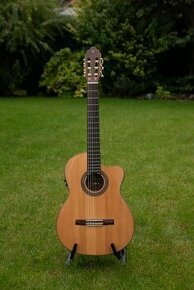 Klasická gitara Valencia CG 50 CE + príslušenstvo zdarma 