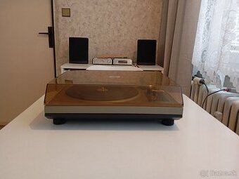 gramo TESLA NC-300 HIFI - 1