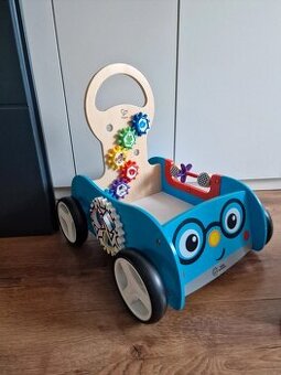 Drevené chodítko Baby Einstein Discovery Buggy