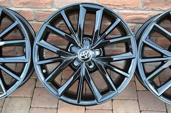 5x114,3 R17 Hlinikove disky Toyota Corolla