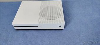 Xbox one s + ovladac
