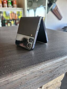 Samsung galaxy zflip4 (na súčiastky)