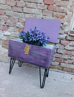 🌸 Ručne renovovaná truhlica vo fialovej 🌸PREDANA