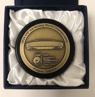 Puk hokej bronz relief