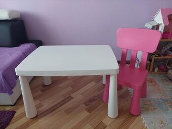 Stôl a stolička mamut