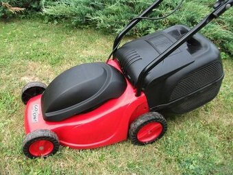 Pekná,zachovalá,elektrická kosačka s košom.