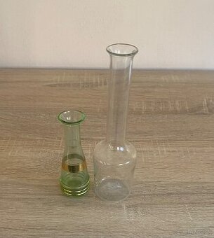 Pijačky a mix ďalších veci zo skla .