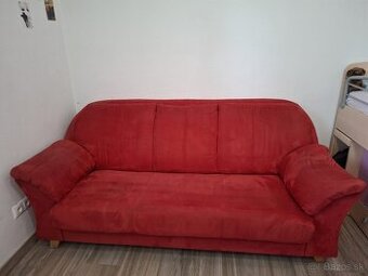 Cervena sedacia suprava 3+2+1+taburetka