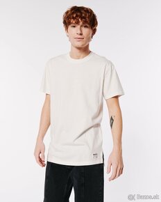 TRIČKO HOLLISTER krémové veľ. M + darček