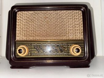Starožitné bakelitové rádio  Tesla 420 U