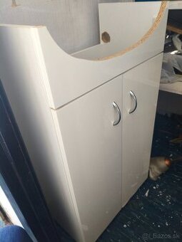 Kúpeľňová skrinka pod umývadlo