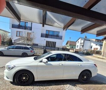 Mercedes benz cla 200