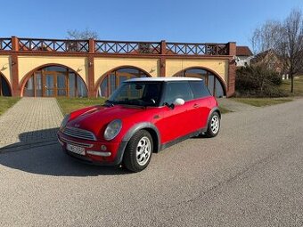 Mini Cooper 1,6 benzín 85kW