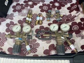 Predám Tlakové hodiny, budíky