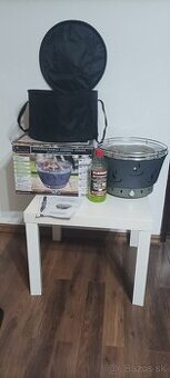 Gril na drevené uhlie