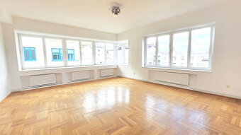 Prenajmeme 4+1 byt, Žilina - Nám. A. Hlinku, R2 SK.