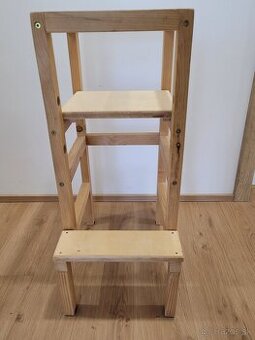 Uciaca veza pre deti - schodiky drevene