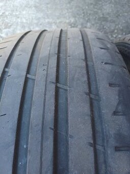 Predám 2ks pneu NOKIAN 235/45 ZR 18 POWERPROOF