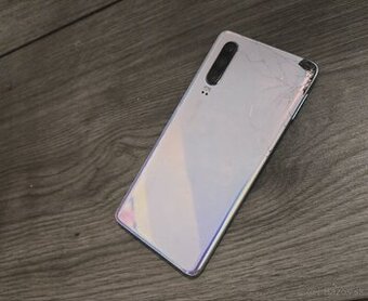Huawei p30 lite ma poškodený displej