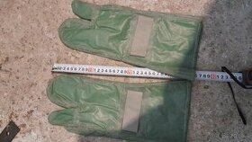 Vojenske protichemicke rukavice, návleky z 1972