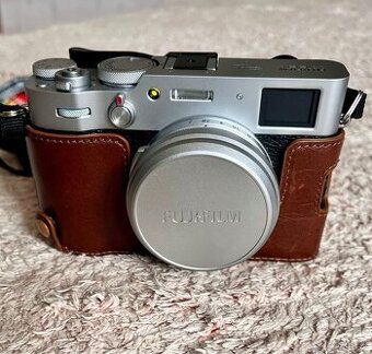 Fujifilm X100V