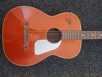 Akusticka gitara EKO