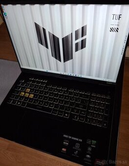 ASUS TUF A16 Ryzen AI 9 HX 370, 16"