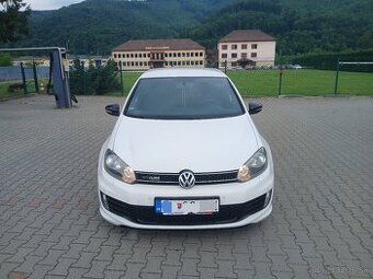 Volkswagen Golf VI 1.6TDI CR 77kw BLUEMOTION 2011