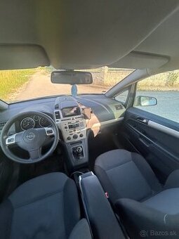 Opel Zafira 2008 r