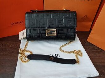 Nova kožena crossbody FENDI black