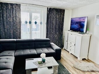 PRIESTRANNÝ 2. izbový byt, 70m2, VT