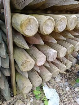 Talianske drevene koly z borovice impregnovane