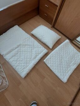 Sada dvoch detských paplónov a vankúša