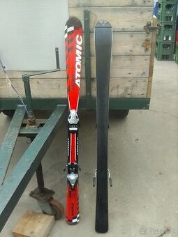 Predám zachovalé lyže Atomic R6 130cm