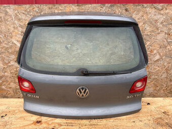 PRODÁM PÁTE DVEŘE, ZADNÍ VÍKO KUFRU VW TIGUAN 5N0 2007-2015