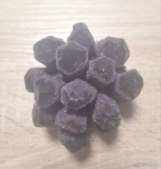 Prírodný Fialový Ametyst Phantom - typ 3