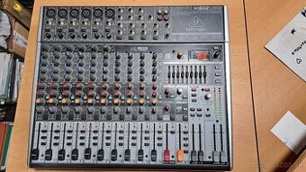 Behringer XENYX X 1832 USB Analógový mixpult