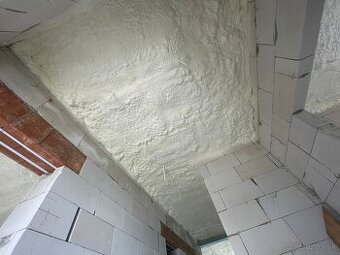 Striekaná PUR izolácia – úspora energie pre haly, domy - 1