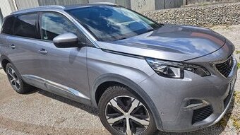 Predám Peugeot 5008 v striebornej metalíze - 7 miestne
