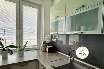 NA PREDAJ: Slnečný, zrekonštruovaný 3izb byt, 72,88m2_Nové M