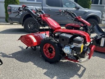 Dvojkolesový jednoosový malotraktor