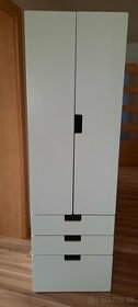 Biela dvojdverová skriňa so zásuvkami IKEA
