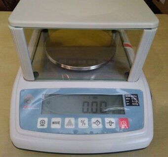 Zlatnícka váha do 600 g –ciachovaná- nová