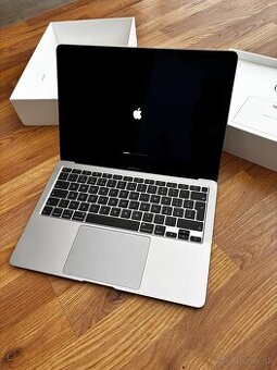 Macbook Air 13" early 2020 intel i5 8GB/256GB