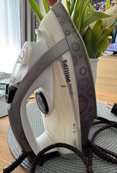 Žehlička Philips GC 3388